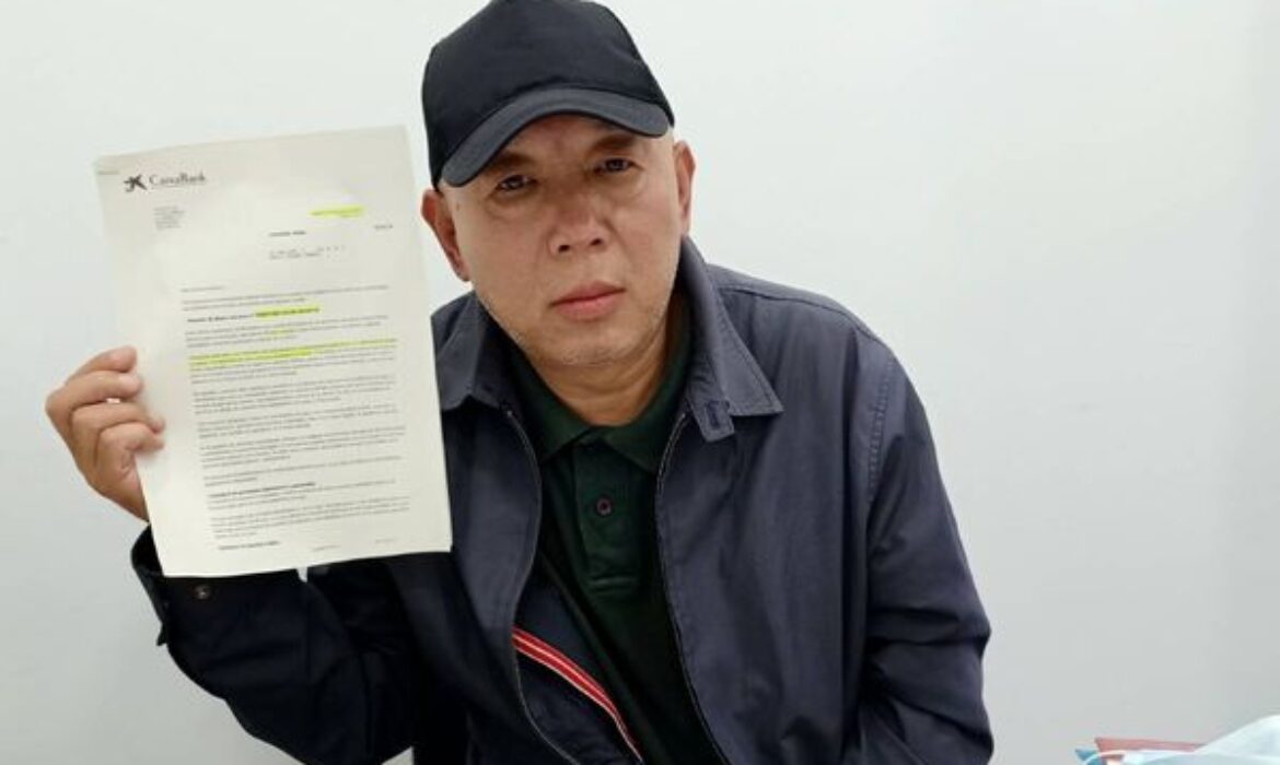 Tras 4 meses de ‘sintecho’, le cierran la cuenta y dejan su paro en el limbo